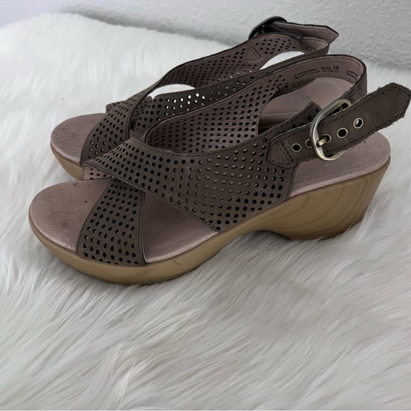 Dansko Shoes - Dansko Jacinda Walnut Tan Leather Crossover Slingback Sandals Size 36